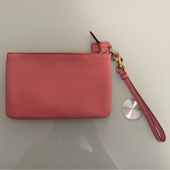 NWOT Coach Light Pink Leather Small Wristlet Pouch - Picture 5 of 8